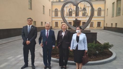 Узбекская делегация изучает ситуацию с защитой прав наших соотечественников в России