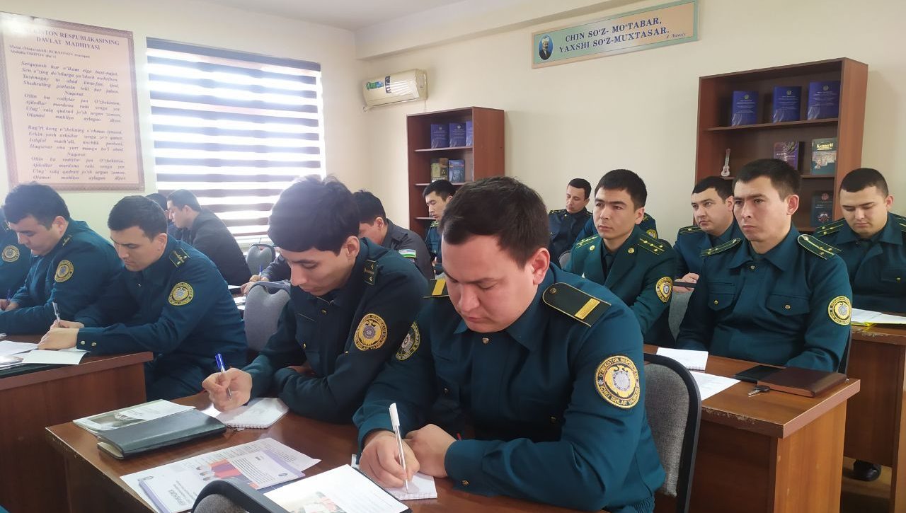 Қийноққа қарши курашиш бўйича ўқув курси