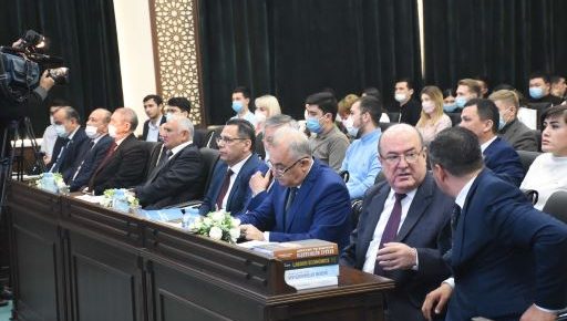 Қутлуғ тўй тараддуди ёхуд мангу ёруғ масканим маним