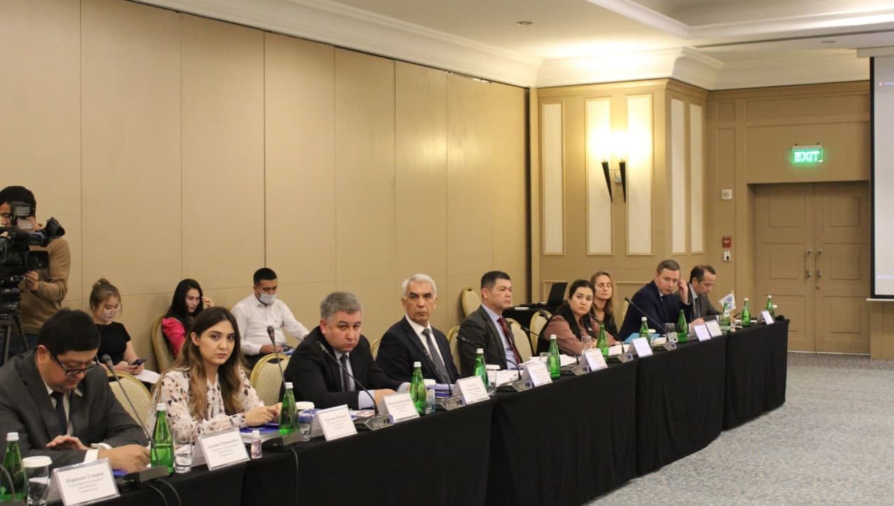  Руководства для парламентариев по безгражданству и защите беженцев переведены на узбекский язык