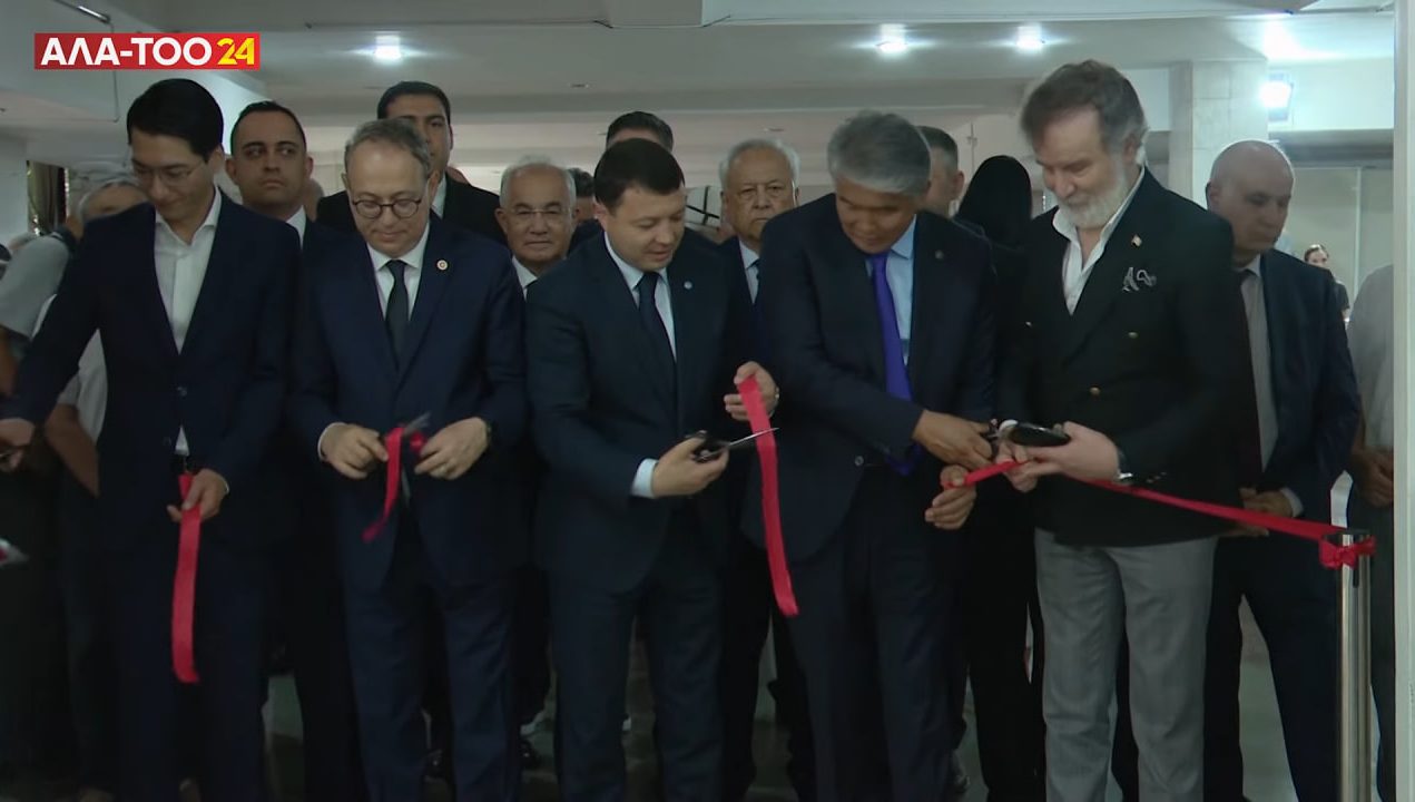 Бишкекда Чингиз Айтматов ижодига бағишланган расмлар кўргазмаси очилди