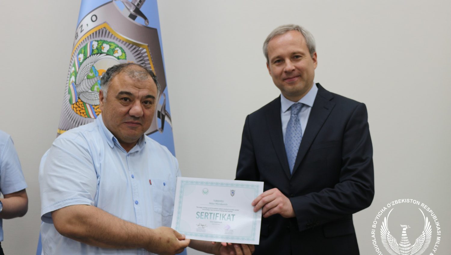 Қийноққа қарши курашиш бўйича ўқув курси тингловчиларига сертификатлар топширилди
