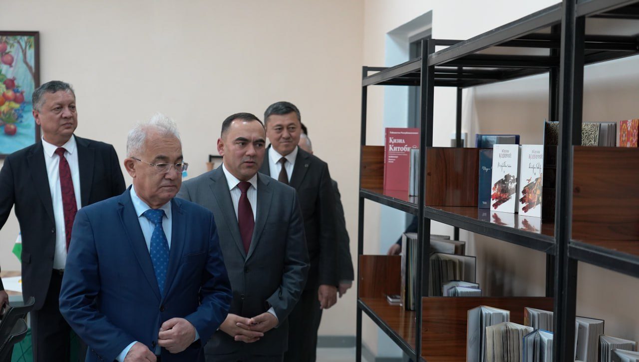 Академик ва ёшлар учрашуви: Акмал Саидов Термиз давлат университетида