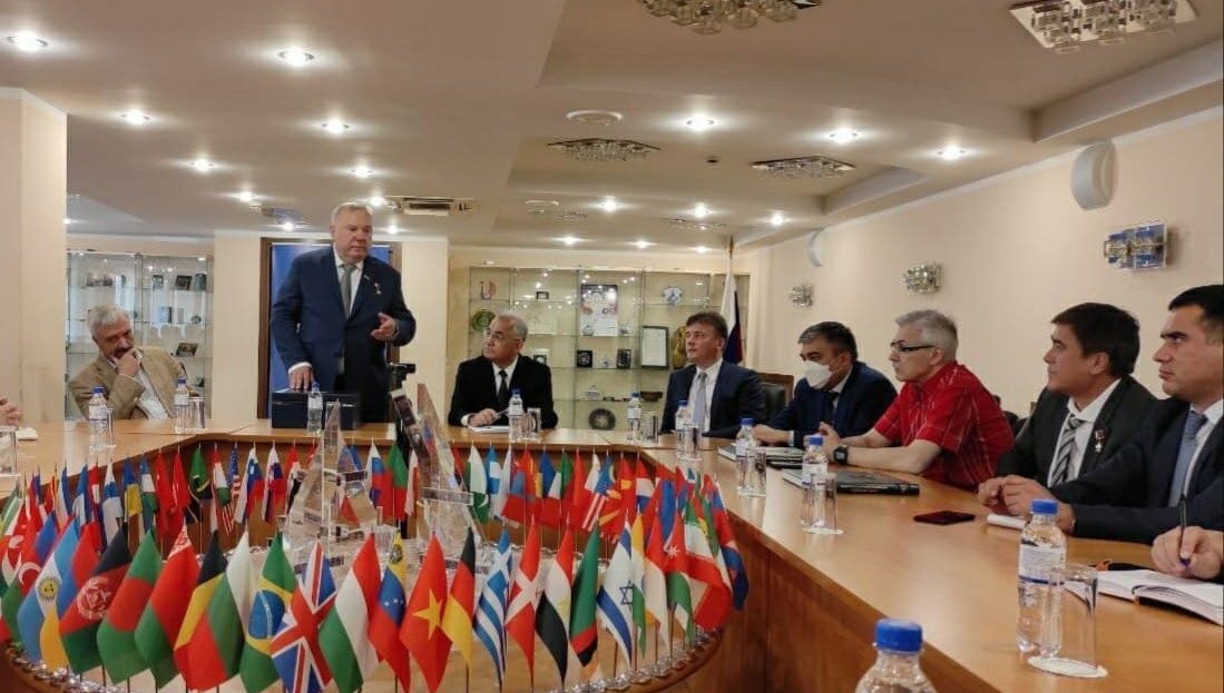 Книга о ташкентском Парке Победы презентована в Москве