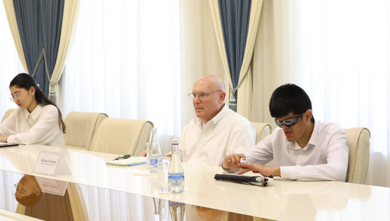 Америкалик ҳуқуқшунос олим билан учрашув