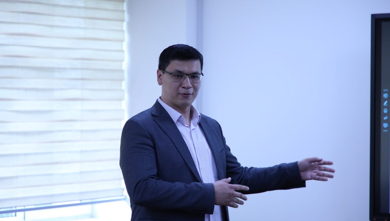 Инсон ҳуқуқларига оид халқаро стандартлар бўйича ўқув курсининг навбатдаги машғулотлари