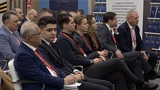 Акмал Саидов намунавий қонун ижодкорлиги истиқболларига бағишлаб  Санкт-Петербургда ўтказилган давра суҳбатида қатнашди