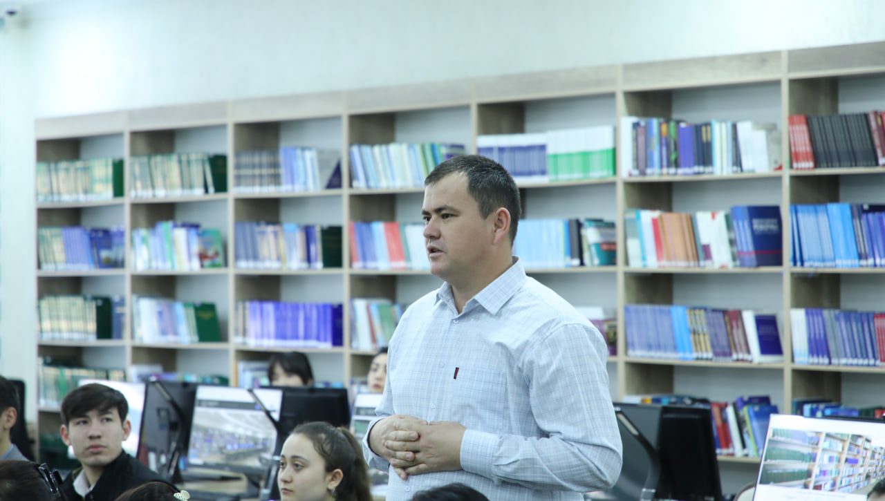 Инсон ҳуқуқларига оид адабиётлар тақдим этилди