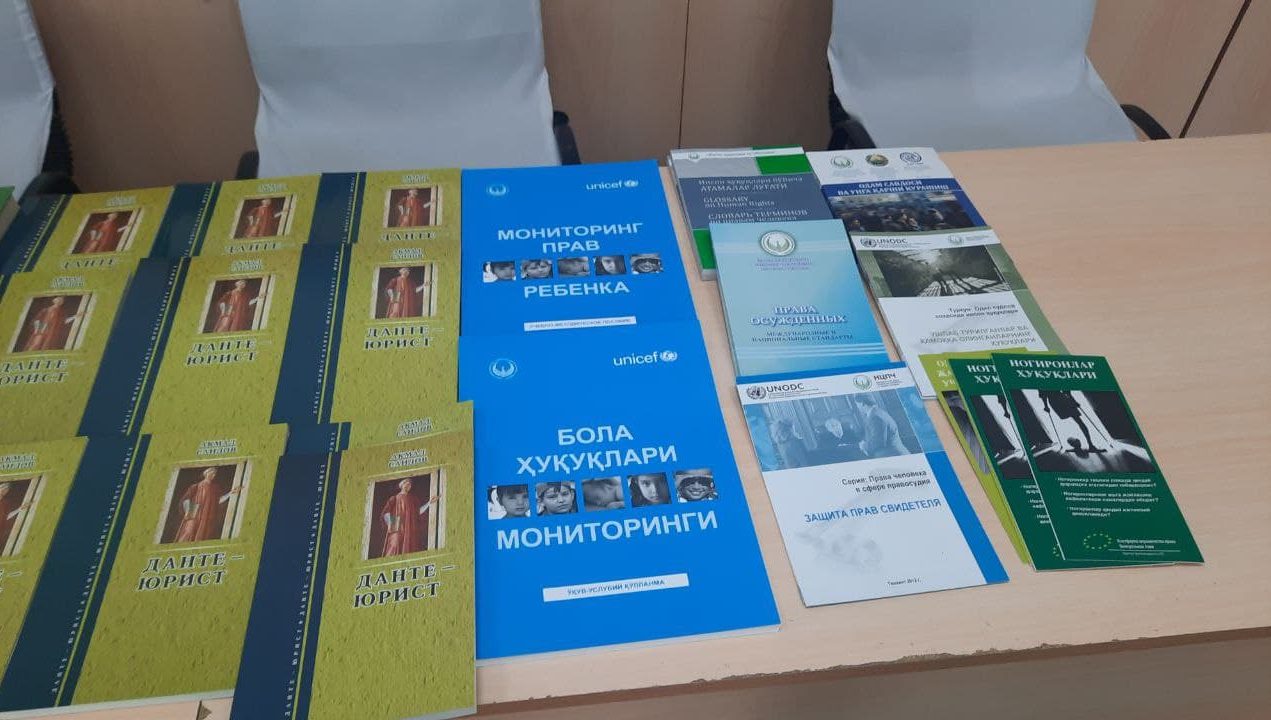Гулистонлик болажонларга – Марказдан китоблар етказилди