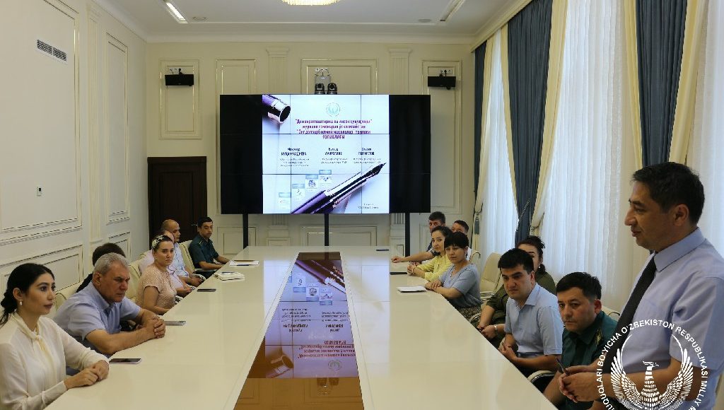 “ЭНГ ДОЛЗАРБ ИЛМИЙ МАҚОЛАЛАР” ТАНЛОВИ ҒОЛИБЛАРИ ТАҚДИРЛАНДИ