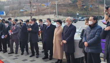 Seulda Alisher Navoiy haykali ochildi