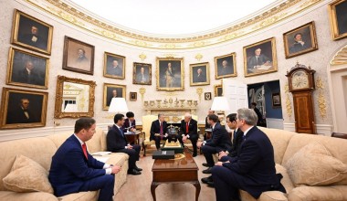 Лидеры Узбекистана и США приветствовали вывод двустороннего стратегического партнерства на новый уровень