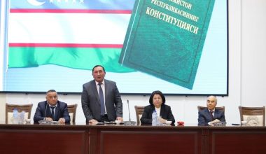 Олий суд раисининг биринчи ўринбосари самарқандлик бўлғуси ҳуқуқшунослар билан учрашди