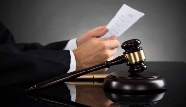 Vafot etgan fuqaroning mol-mulkini merosxo‘r qancha muddatda sotish huquqiga ega bo‘ladi?