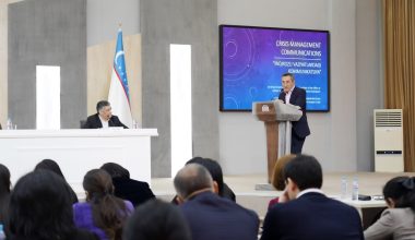 Инқирозли вазиятларда ўзингизга бешта савол беринг – Жонатан Чарлз