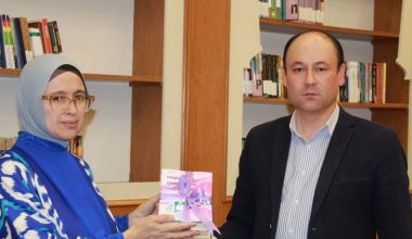Инсон ҳуқуқлари бўйича Ўзбекистон Республикаси Миллий маркази томонидан юридик адабиётлар совға қилинди