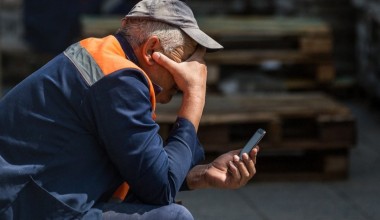 Россияда мигрантларни мобил илова орқали кузатиш тўғрисидаги қонун қабул қилинди