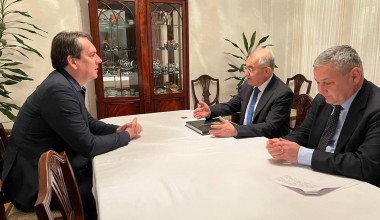 Akmal Saidov Bryusselda taniqli jurnalist va adib Remko Reyding bilan uchrashdi