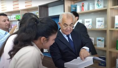 Акмал Саидов - Қарши шаҳридаги Ёшлар марказида. 2022 йил 16 апрель