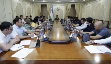 Ишчи гуруҳ йиғилишида болаларга нисбатан одил судловни таъминлаш масалалари муҳокама қилинди