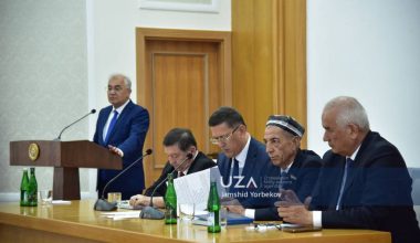 Президент ўқиган мактабда китоб тақдимоти ўтказилди