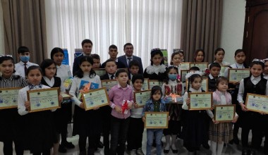 “Bolalarga bering dunyoni”, “Konstitutsiya – mening nigohimda”: onlayn tanlovlar g‘oliblari taqdirlandi