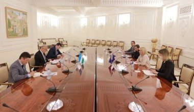 Qonunchilik palatasi Spikerining birinchi o'rinbosari A.Saidov YEIning Markaziy Osiyo bo'yicha maxsus vakili T.Hakalani qabul qildi